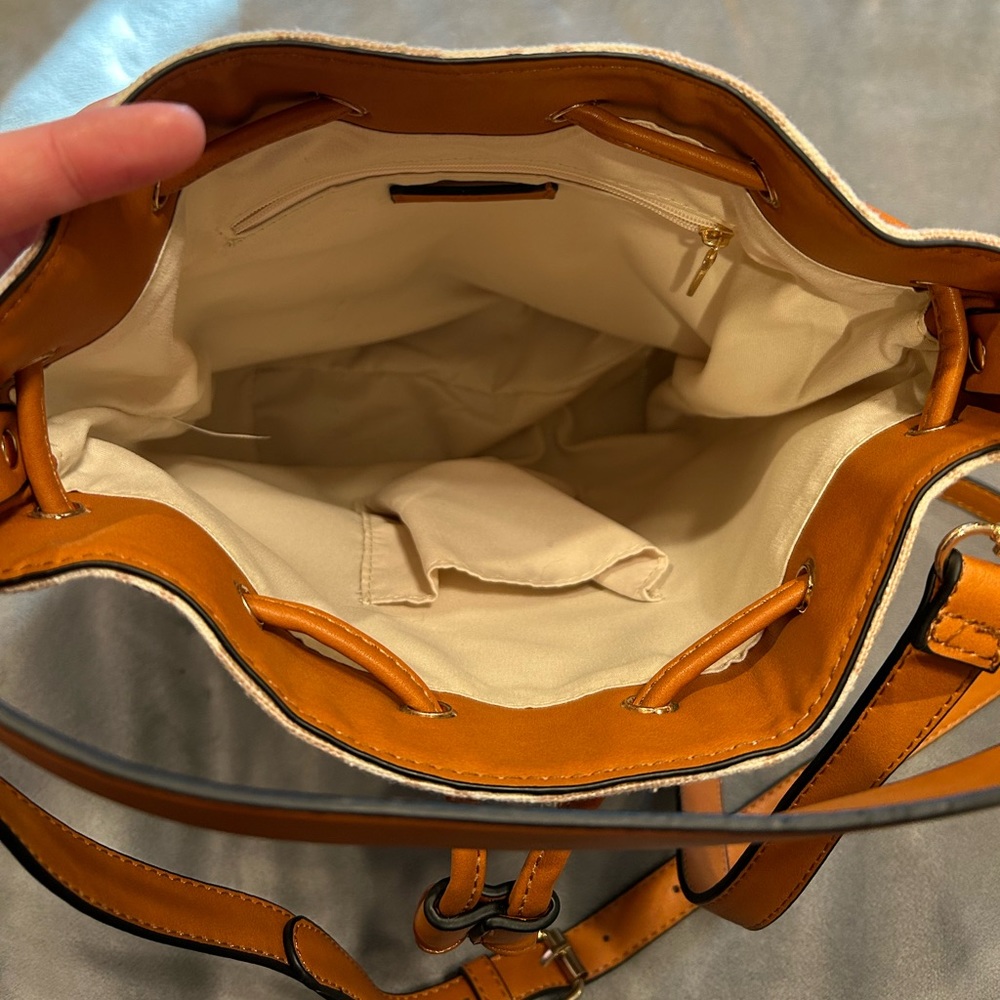 Women’s Bucket Bag - Picture 5 of 5